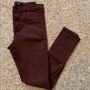 ABERCROMBIE & FITCH MAROON SIZE 6 JEGGING
